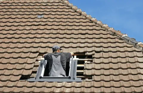 Pose de velux - Vallée-de-Ronsard
